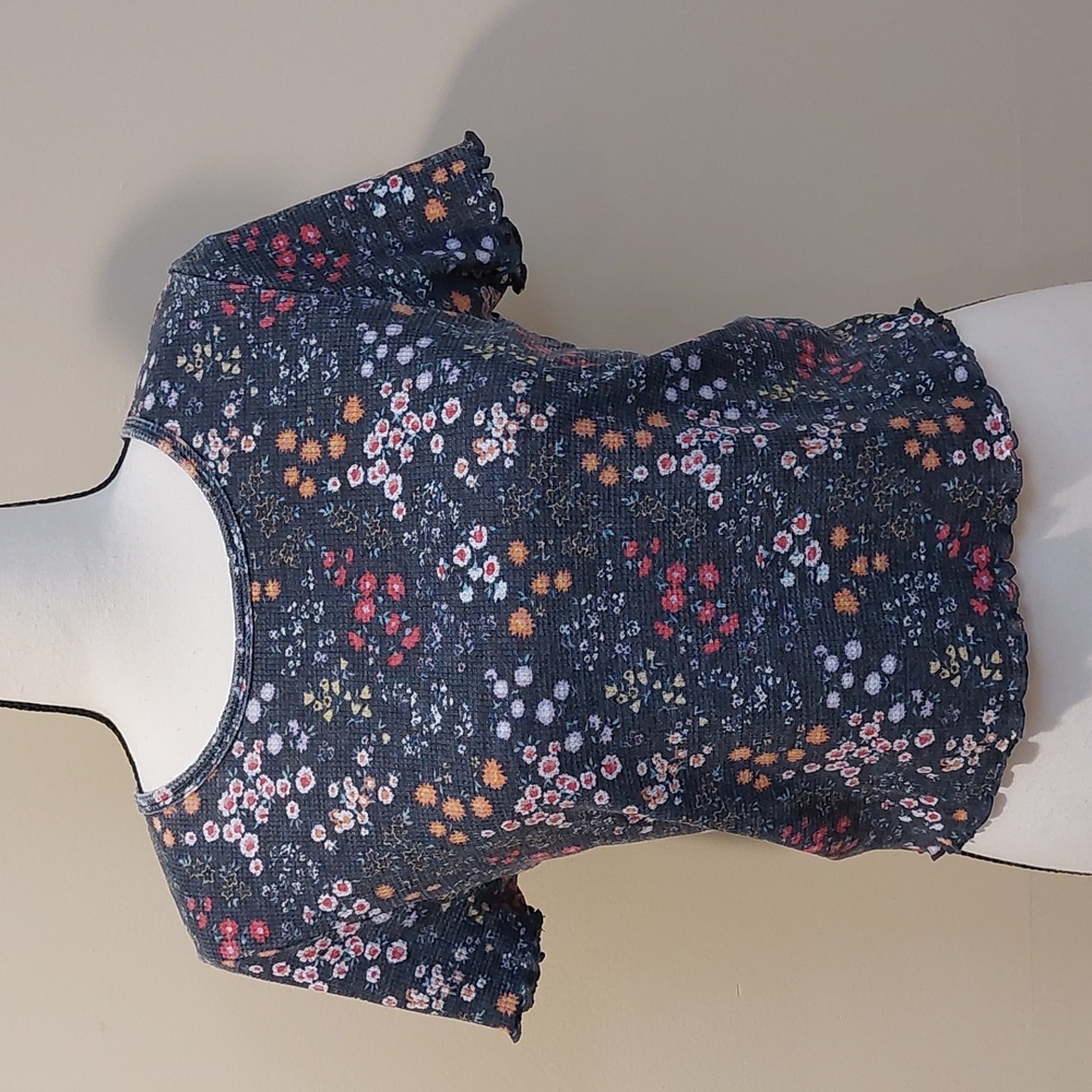 American Eagle Floral Lettuce Hem Waffle Texture Crop Top